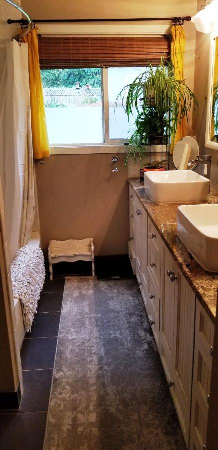 Creekside Bed And Breakfast Guest Room Deerhorn Экстерьер фото